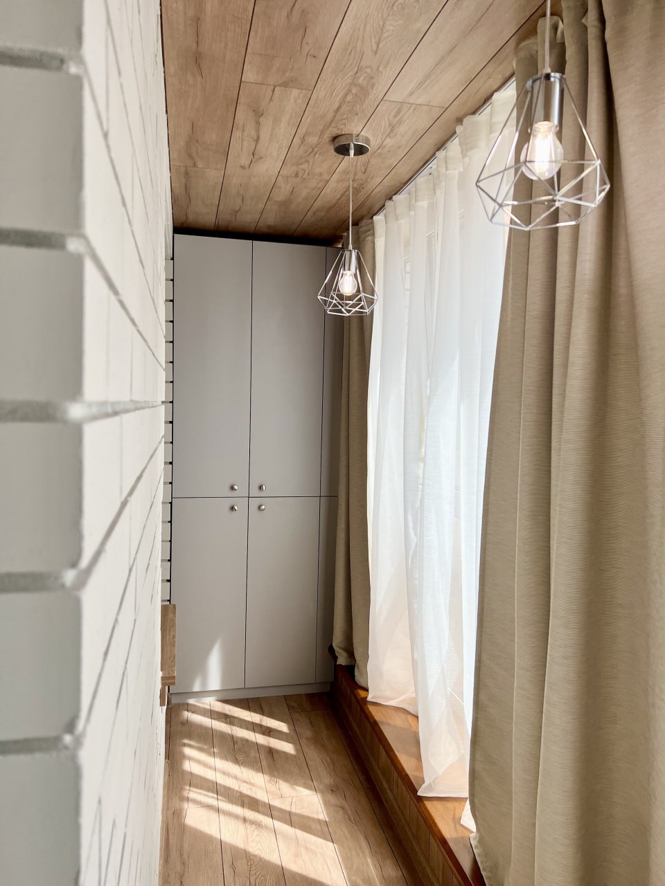 Dream Balcony at Your Doorstep: Turnkey Renovation Transforms Empty Space
