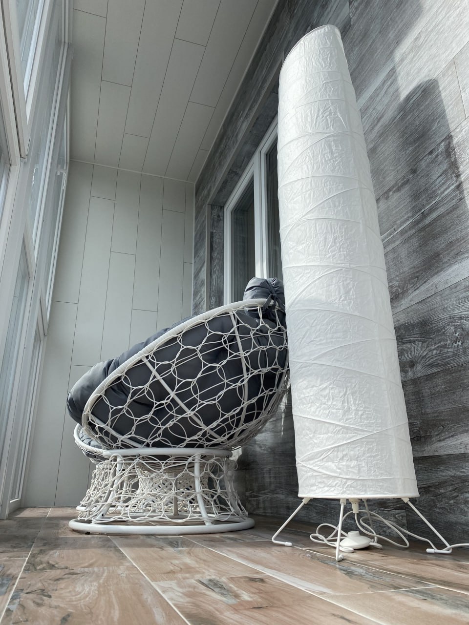 Evening Relaxation on the Balcony: Cozy Lighting Renovation