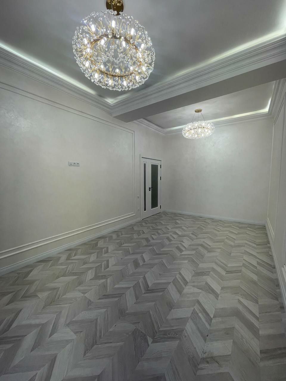 Light Symphony: Masterful Euro-Renovation with Emphasis on Lighting
