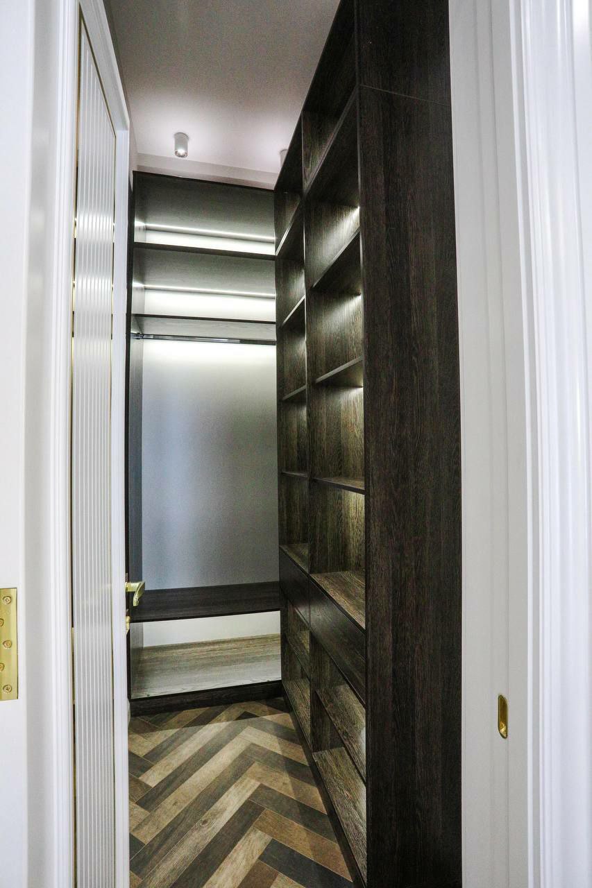 Portfolio of Design Projects: Mastery in Creating the Perfect Walk-In Closet