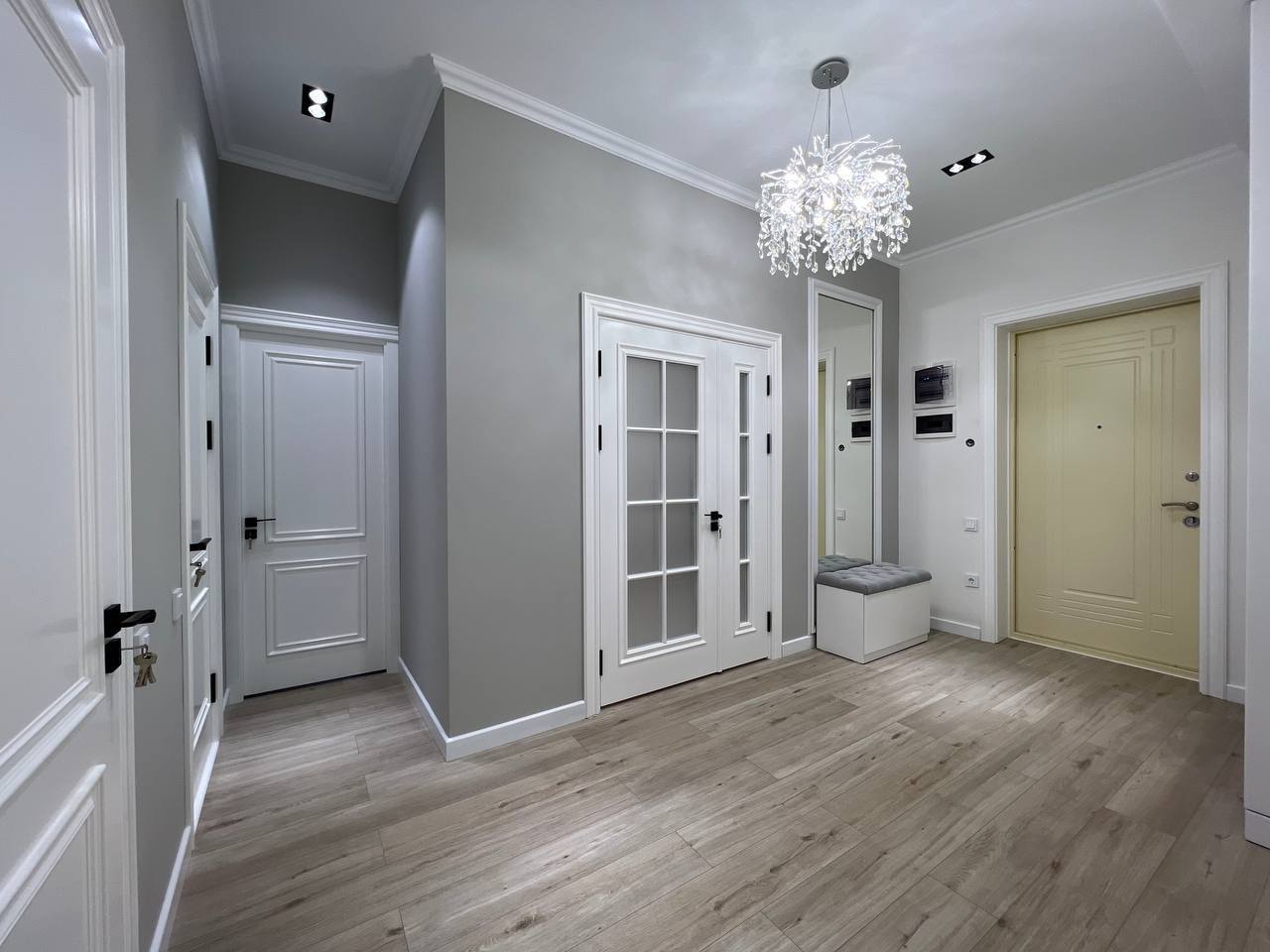 Stylish Neoclassical Hallway