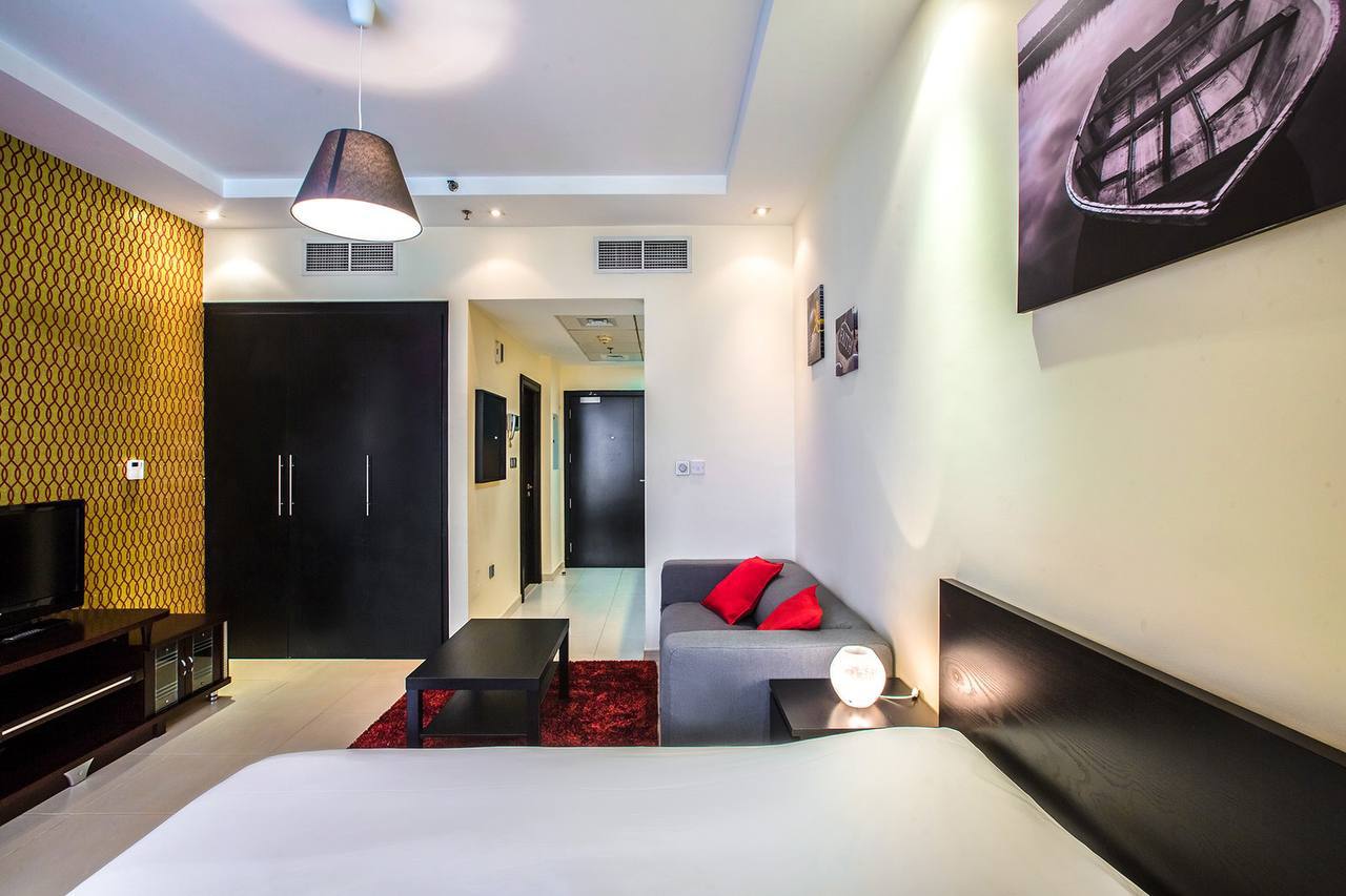 Studio Apartment Interior Design: An Ambitious and Creative Project