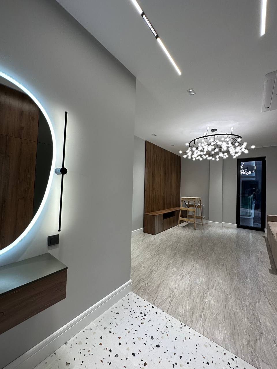 Splendor of Modern Style: Photos of a Completed Apartment Design Embodying Aesthetics and Functionality