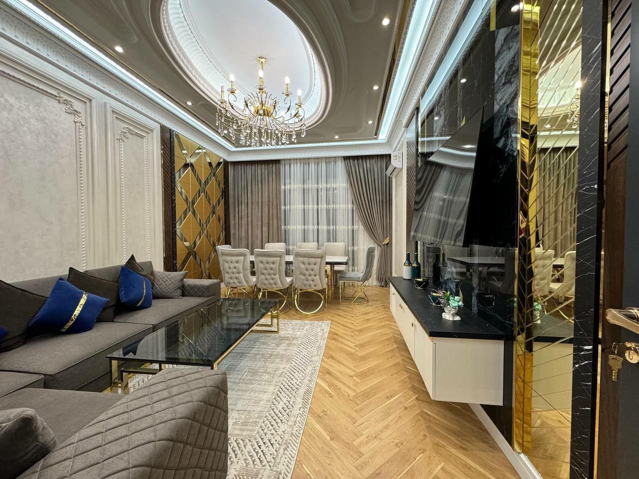 Exquisite Chic: Design Concept with a Cosmic Utopia