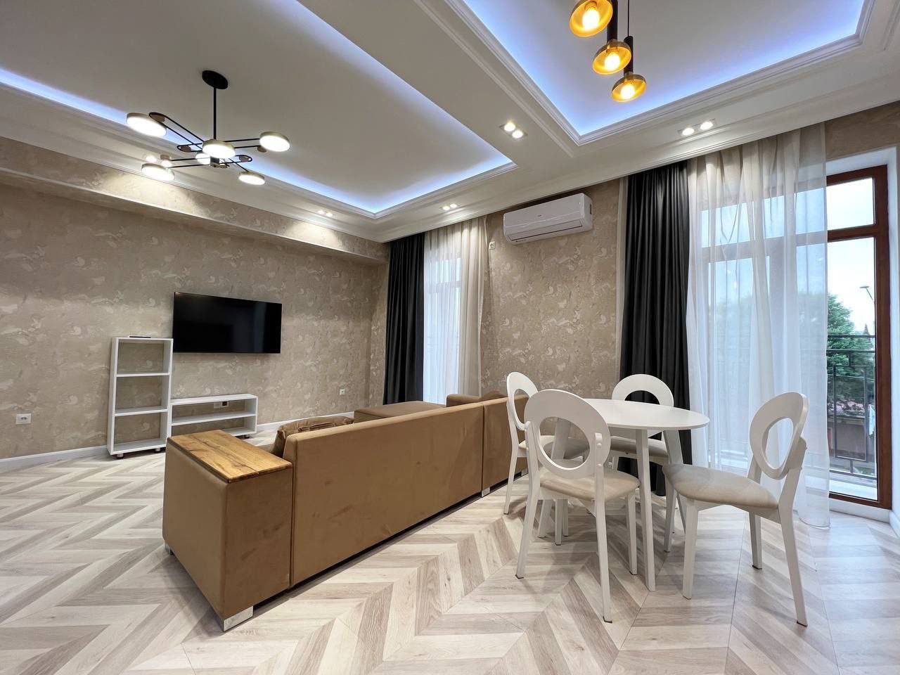 Dynamic Modern Style: Two-Room Apartment for Active Minsk Residents