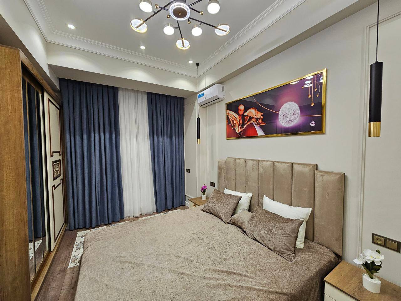 Eclectic Details: The Dynamics of Urban Living