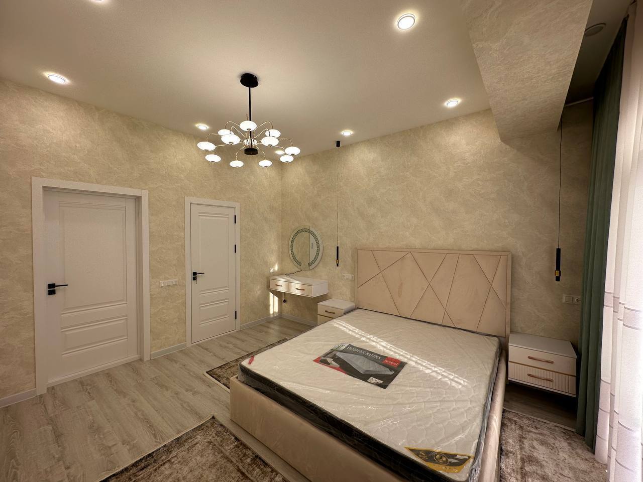 Dream Bedroom: Premium Style Rest