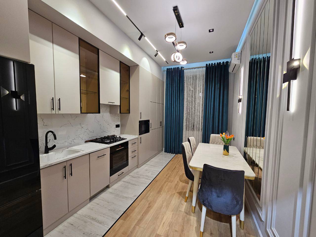 Transforming Space into a Dream: Modern Oasis with a Personal Touch