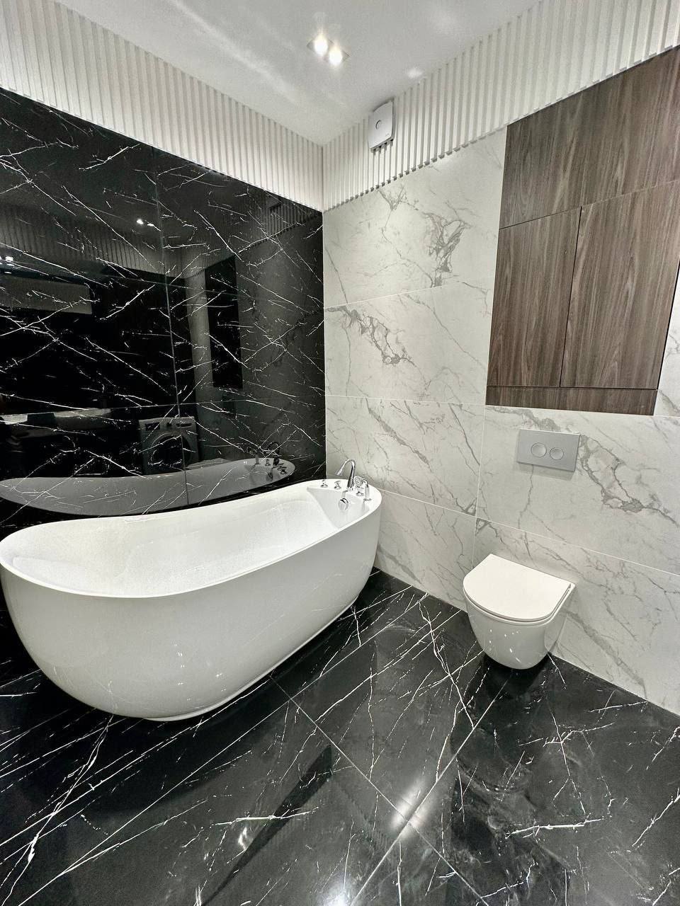 Bathroom in the Photo Looks Like the Pinnacle of Elegance