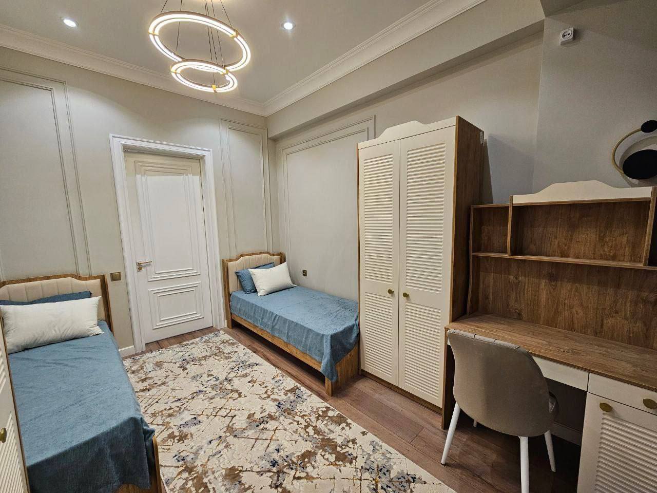 Immerse Yourself in Luxurious Aesthetics: A Lavish Three-Bedroom Apartment Portfolio in High-Tech Style