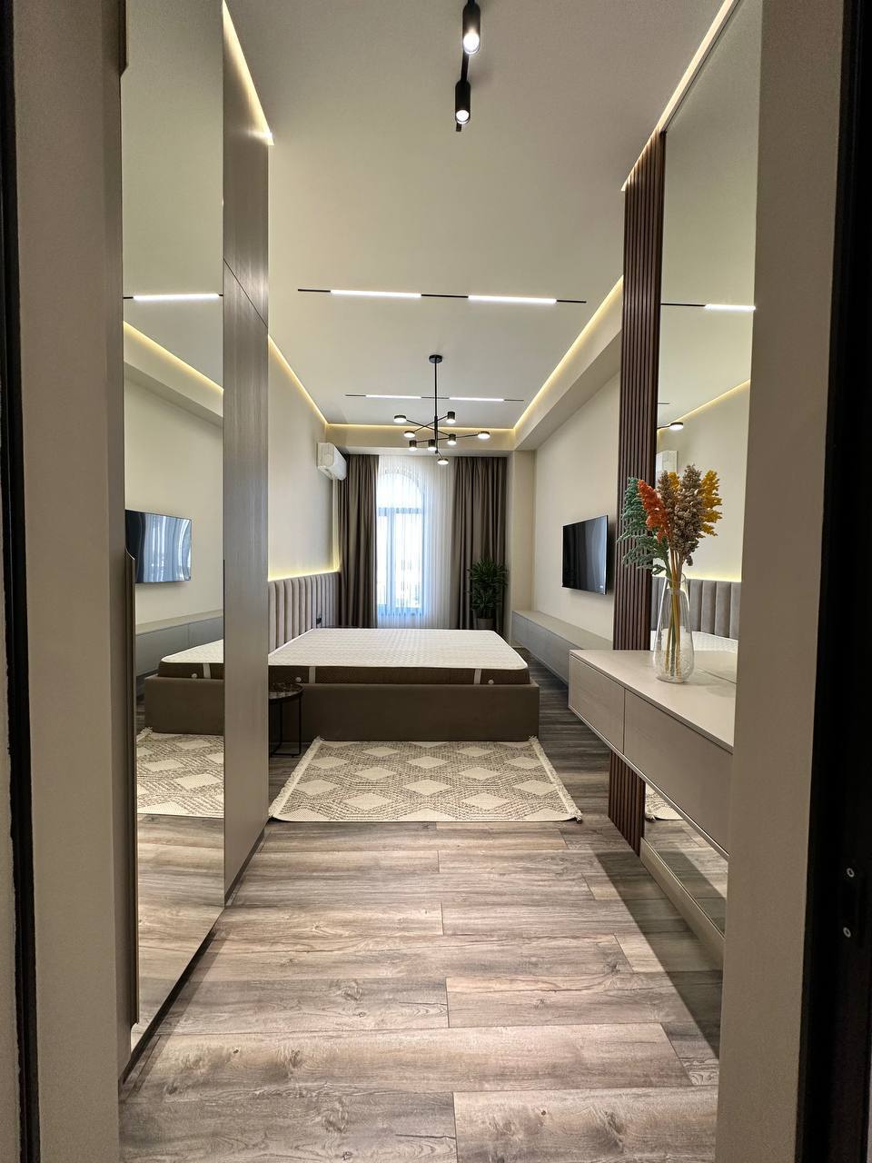 Boundless Elegance: Stylish Realization