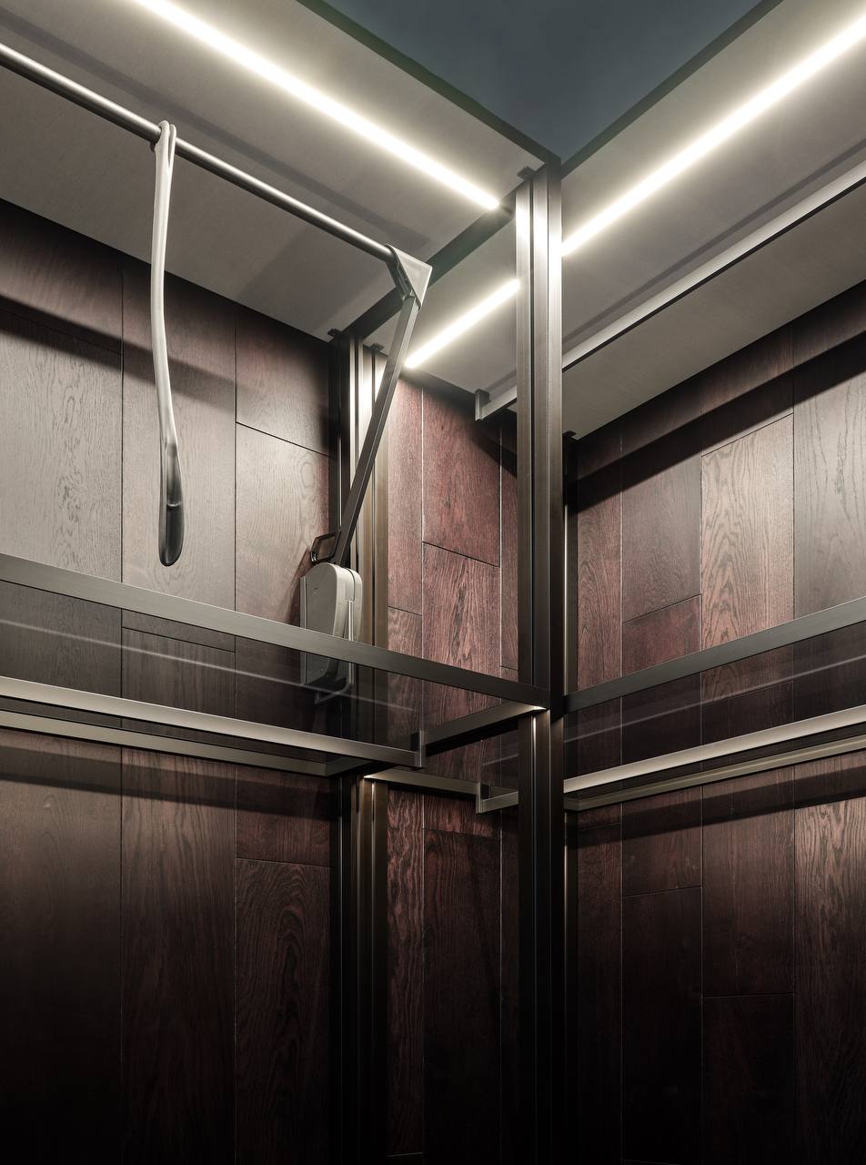Minimalism in the Closet: Simplicity and Functionality