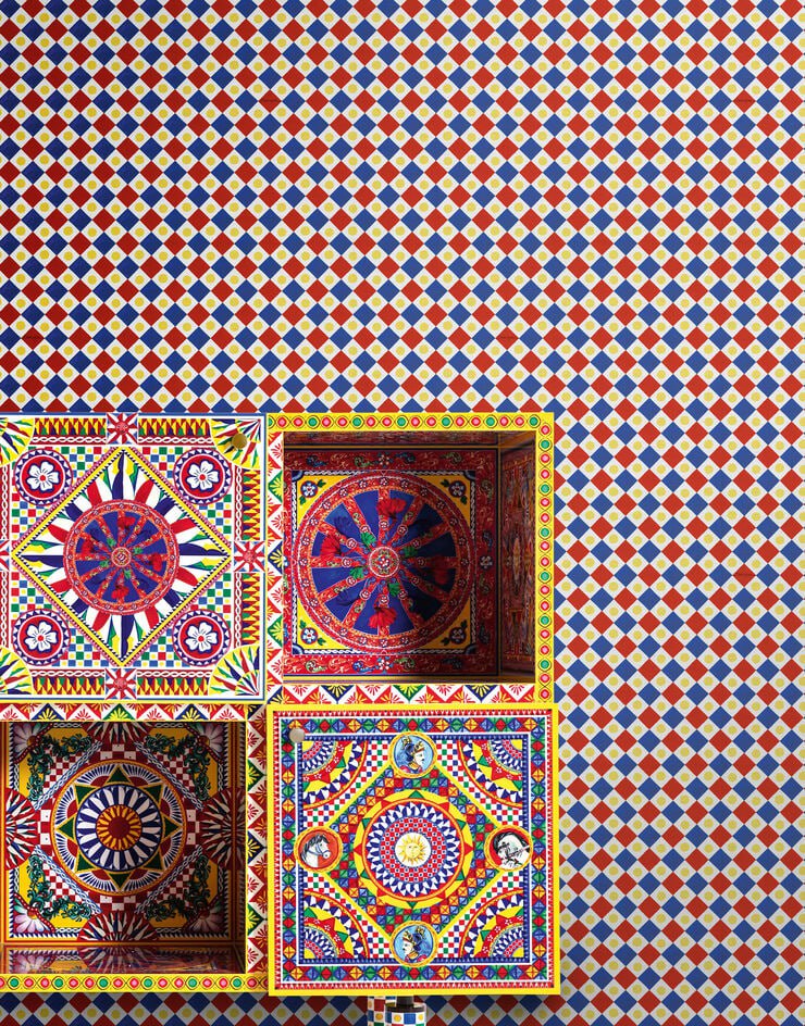 The Great Wallpaper Collaborations: A Planirovki.by Special Report