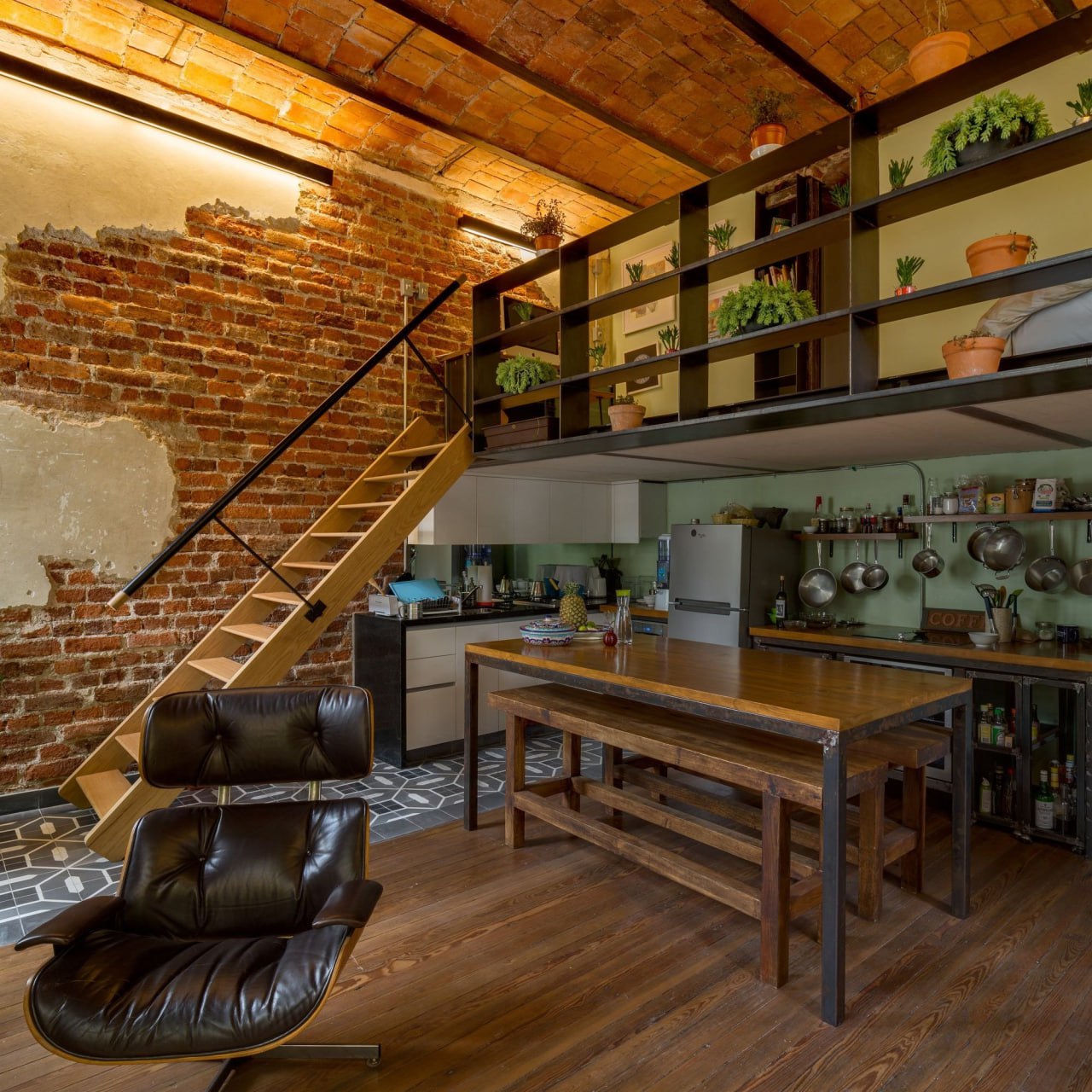 Modern Sophistication: Loft-Style Design
