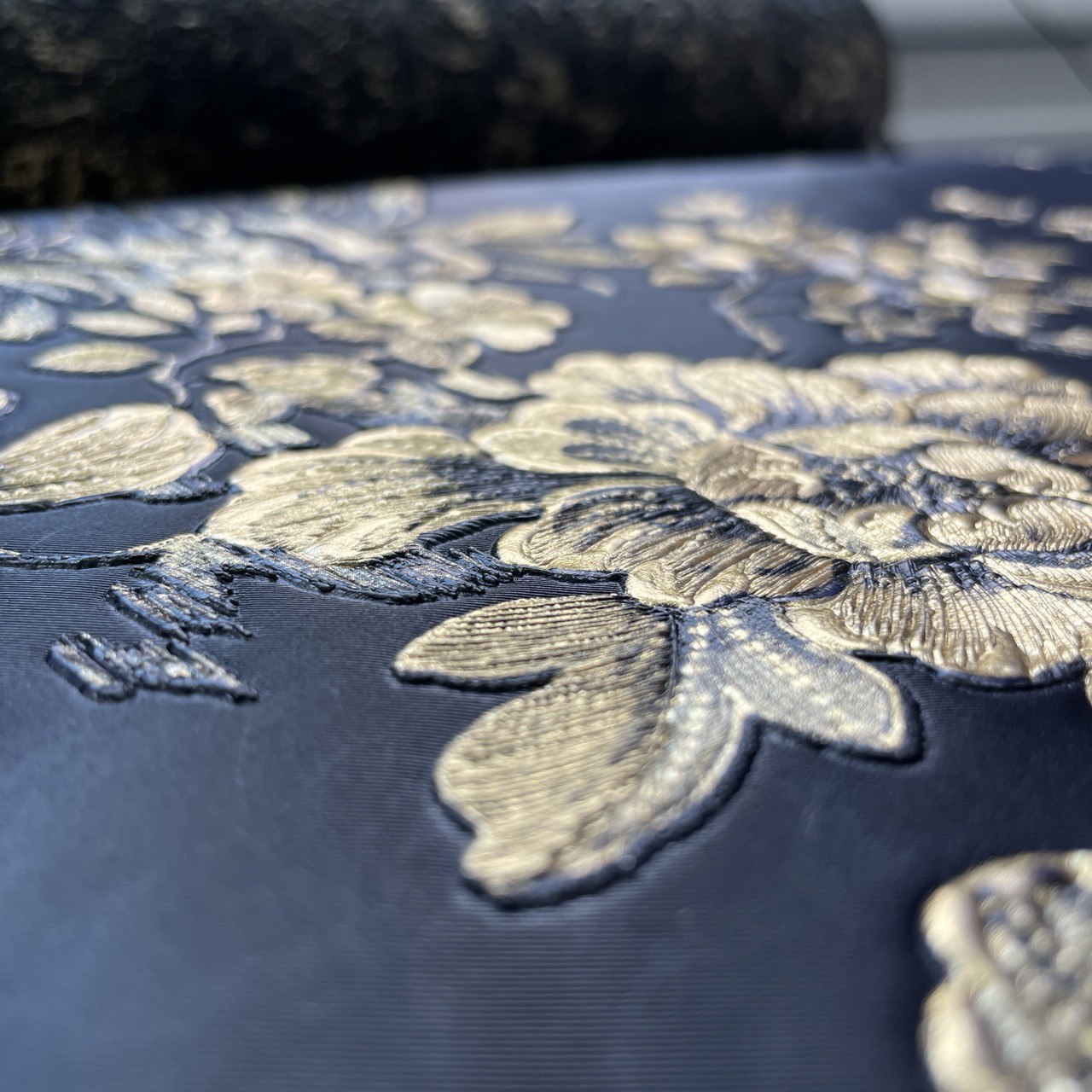 The Best Textured Wallpaper for Walls: From Roberto Cavalli to Sirpi Italian Velour