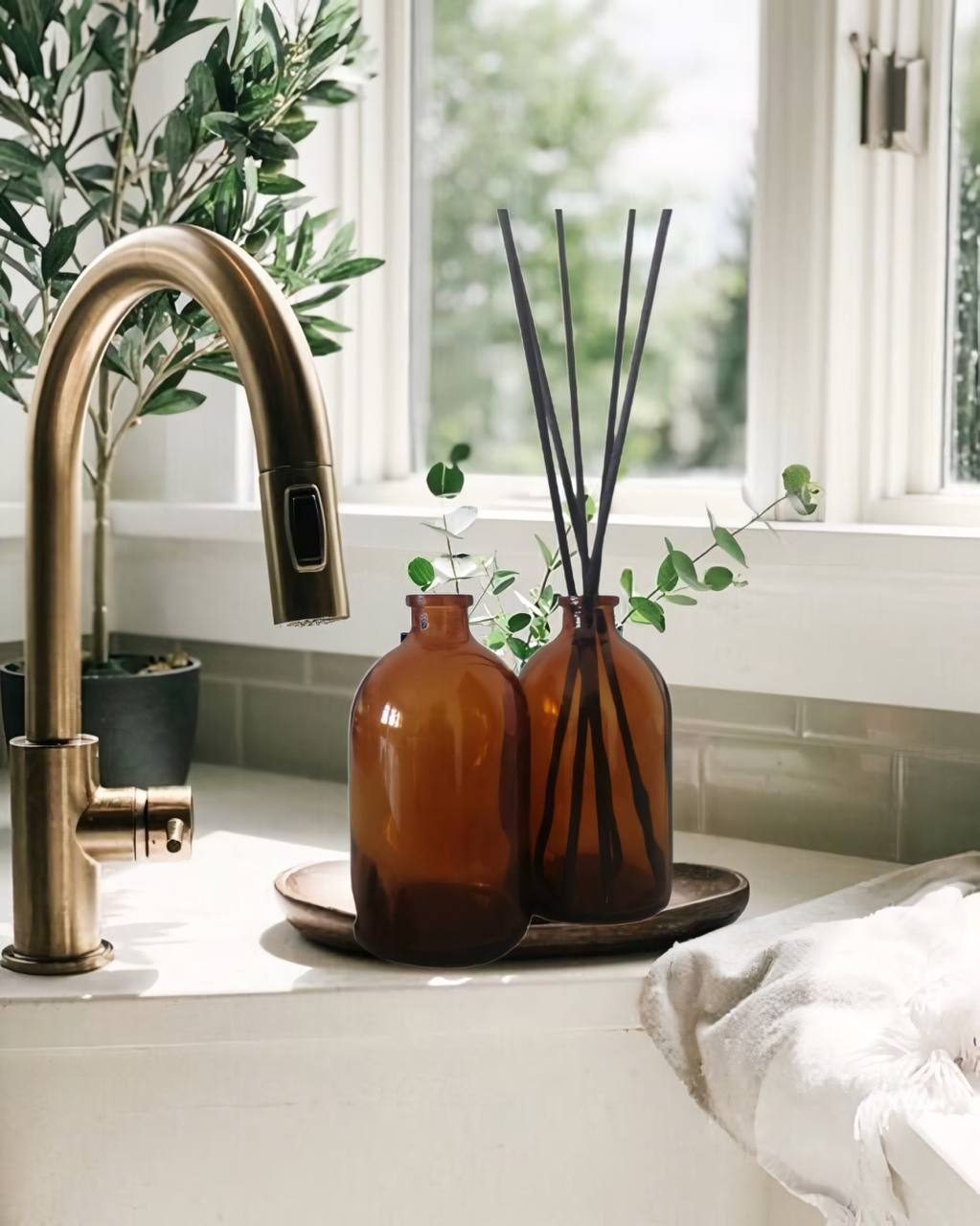 Summer All Year Round: How to Create a Summer-Inspired Interior with Design