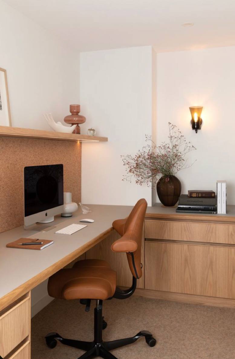 How to Effectively Set Up a Workspace in a Small Area: Tips and Tricks