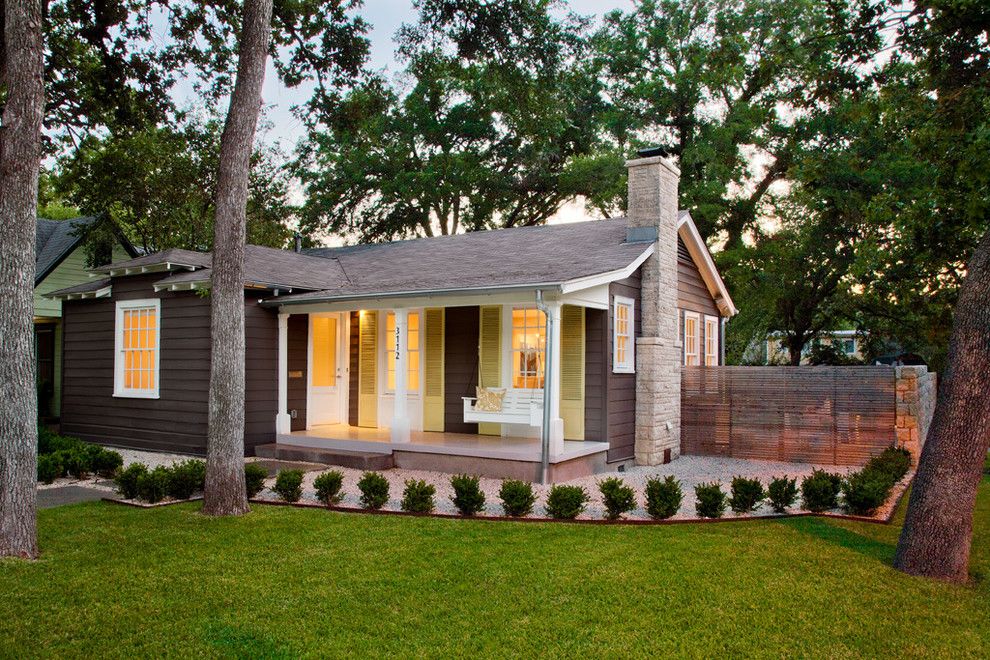 Minimalism: Spacious Inside and Out