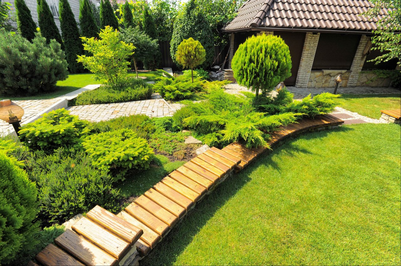 Refined Lawn as the Mirror of Your Home
