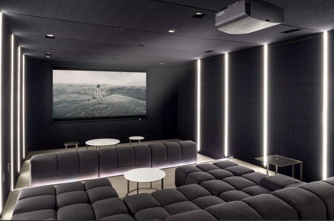 Creating the Perfect Home Theater: A Practical Guide 🎬
