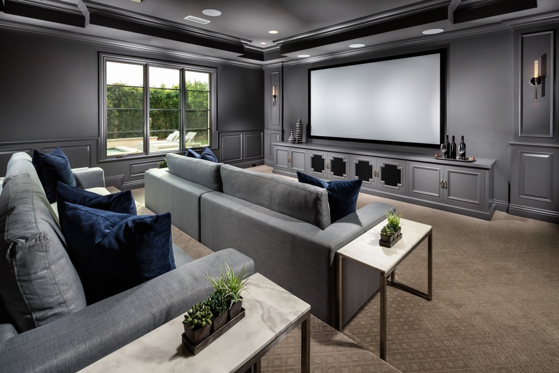 Cozy Cinema Corner: Soft Furniture and Warm Rugs by Planirovki.by