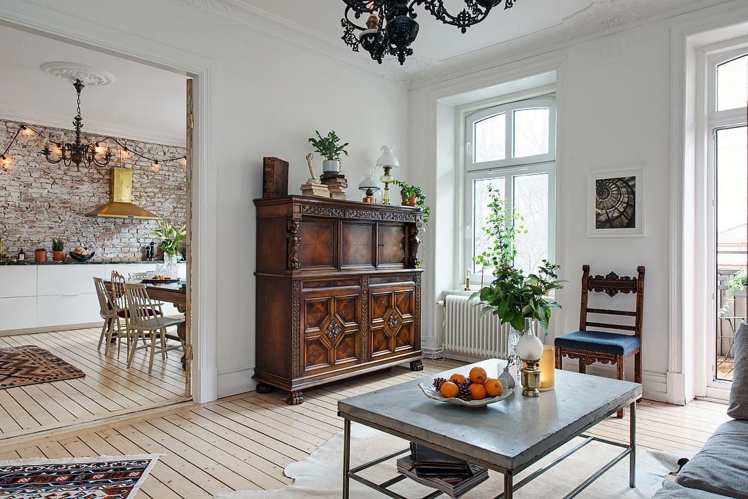 Add a Touch of Charm with Vintage Furniture