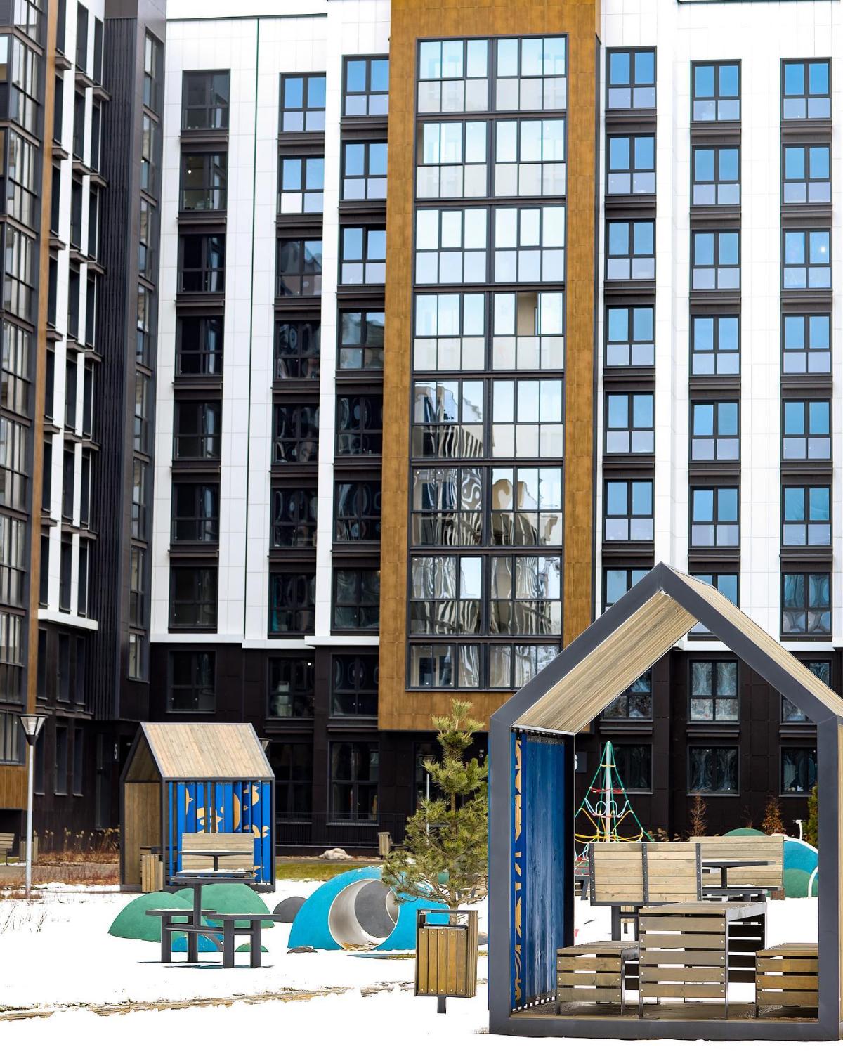 A Cozy Haven in the Modern Metropolis