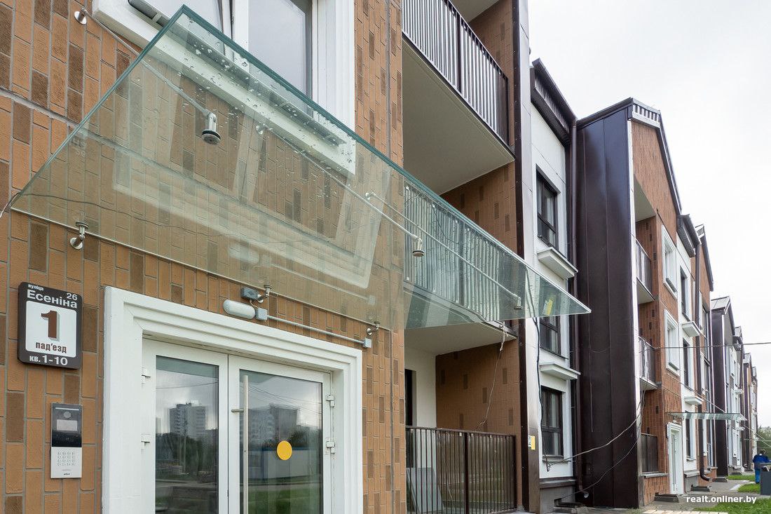 Rare Opportunity: 4-Bedroom Apartments in the English Quarter at Auction!