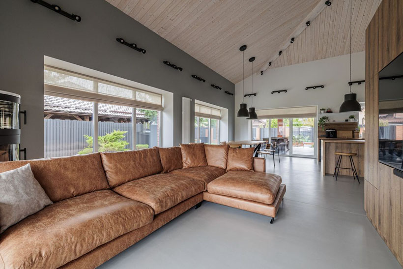Family Nest — $1 Million Cottage in Minsk Suburbs