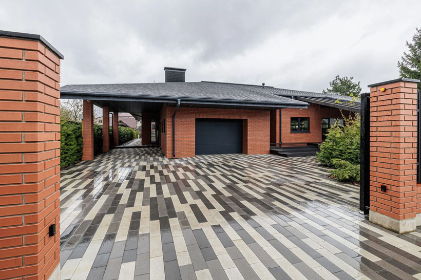 A Million Dollars in Greenery — Luxurious and Modern Cottage in Kolodishchi.