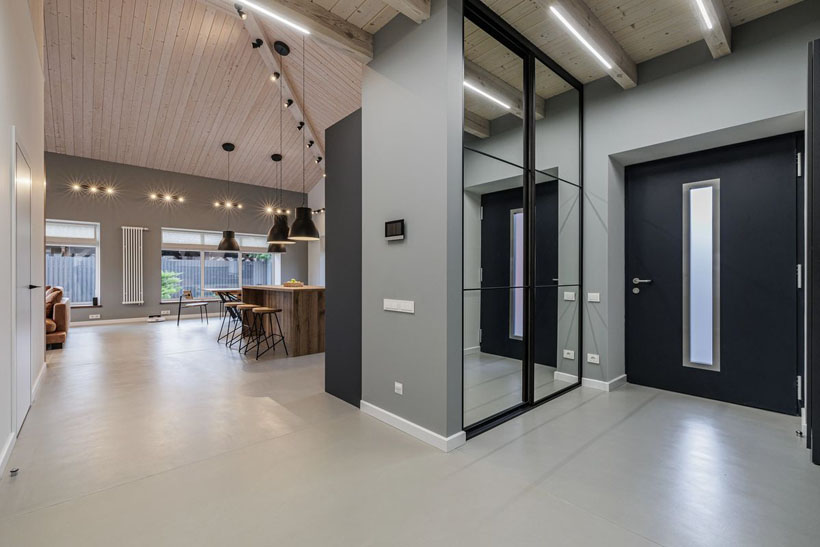 Cozy House with Sauna and Office