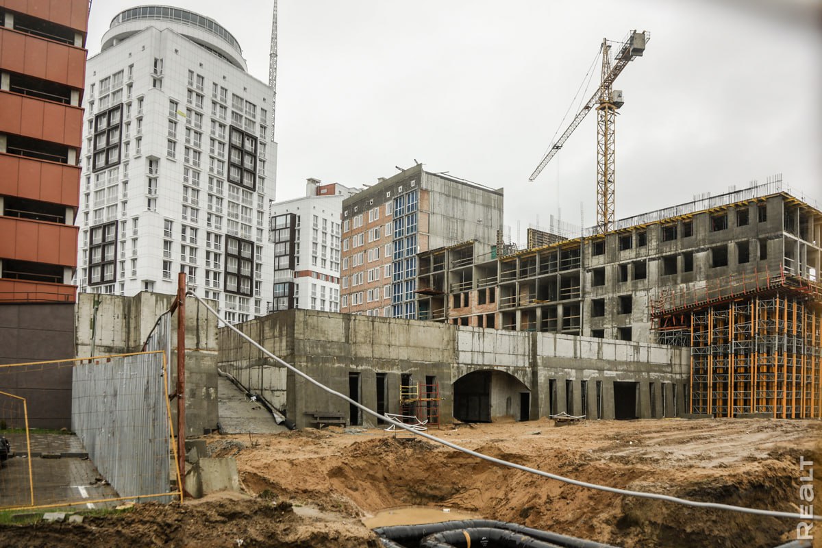 Spring Hopes: Petrovskie Verfi on the Path to a New Tomorrow